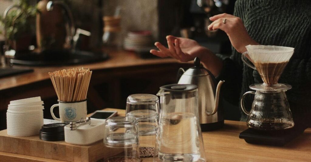 Moagem adequada para cada método de como fazer café fina, média e grossa